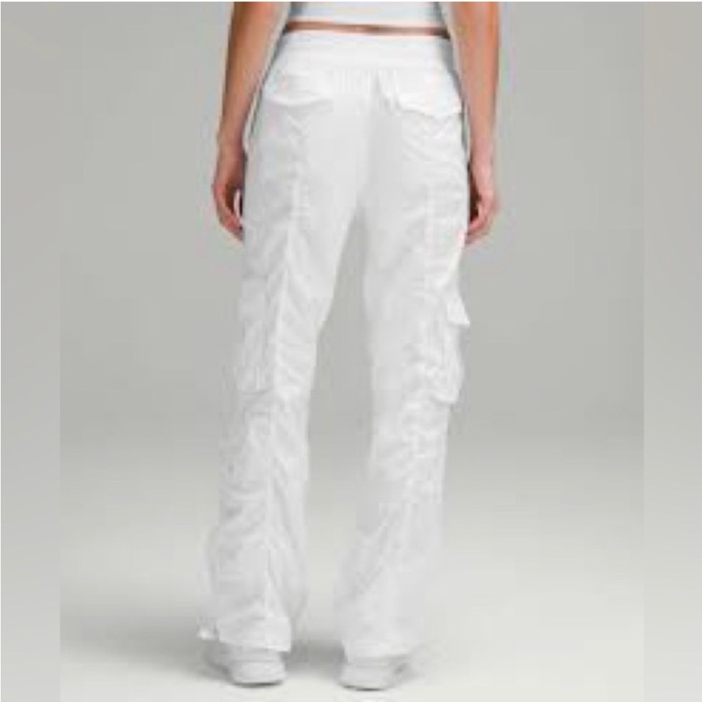 NWT lululemon Dance Studio Relaxed-Fit Mid-Rise Cargo Pant - XS - Picture 2 of 16